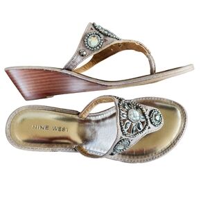 [7.5] Nine West Gold & Tan Beaded Women's Sandals Size 7.5 Rhinestones Glamo…